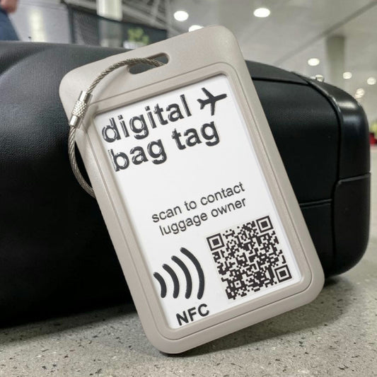 Digital Bag Tag | Digitaler Gepäckanhänger | Grau | Wiederverwendbar | NFC | QR-Code